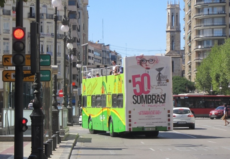 Publicidad autobuses – 50 sombras, El Musical