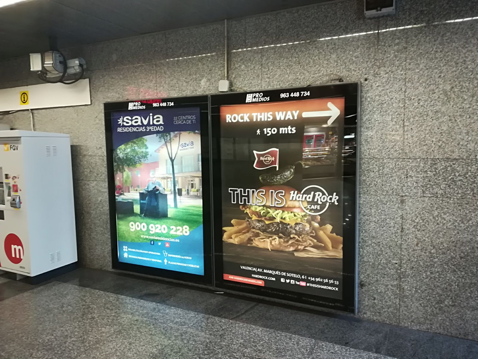 Publcidad en metro Valencia, publicidad exterior, Hard Rock Valencia